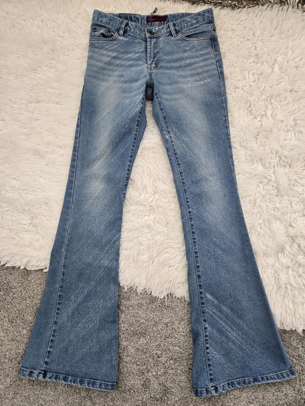 The Toto Jeans Club mid-rise flare vintage blue wash. Size 28.